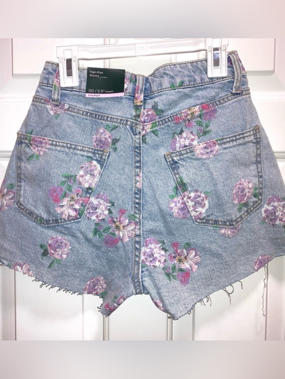 Wild Fable Women's High-Rise Cutoff Denim Shorts Light Blue Floral 
Size 00 new - Picture 3 of 5